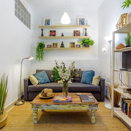 Appartamento Stylish Loft At Chueca'S Heart Madrid Esterno foto