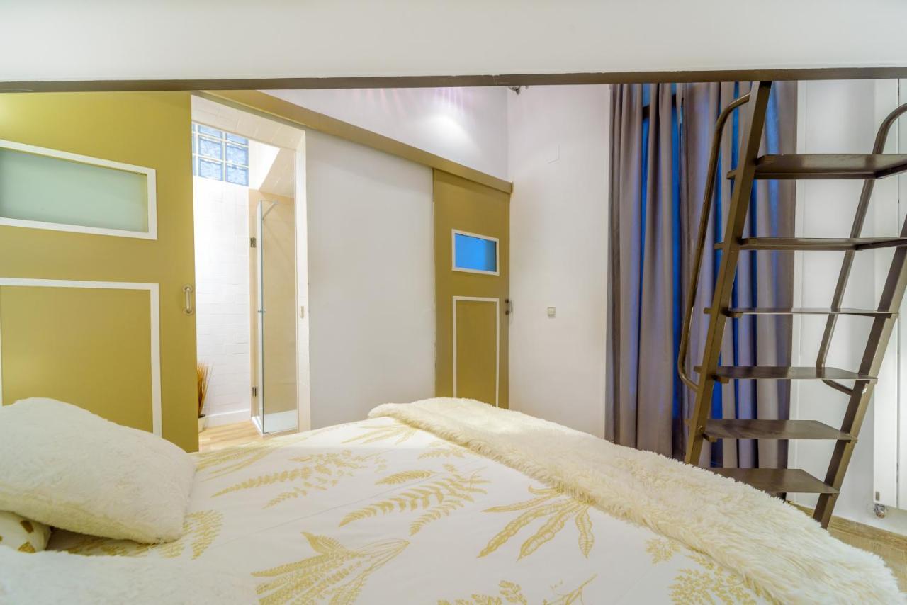 Appartamento Stylish Loft At Chueca'S Heart Madrid Esterno foto