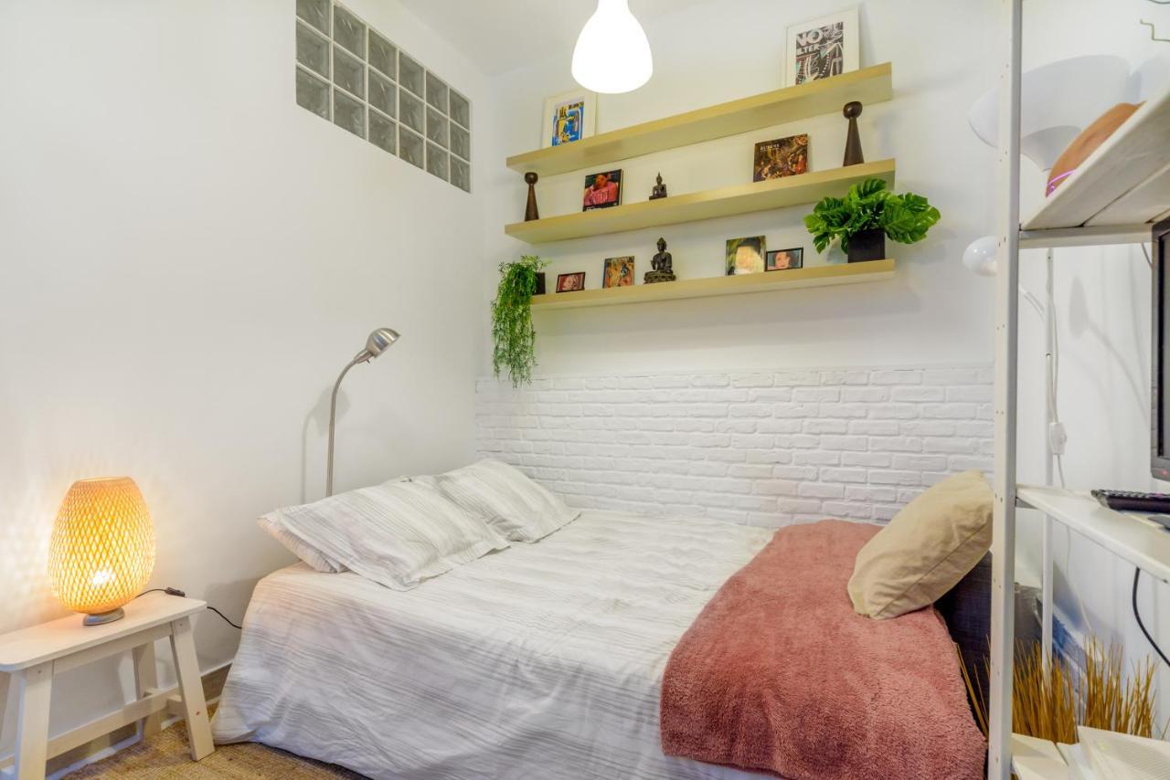 Appartamento Stylish Loft At Chueca'S Heart Madrid Esterno foto