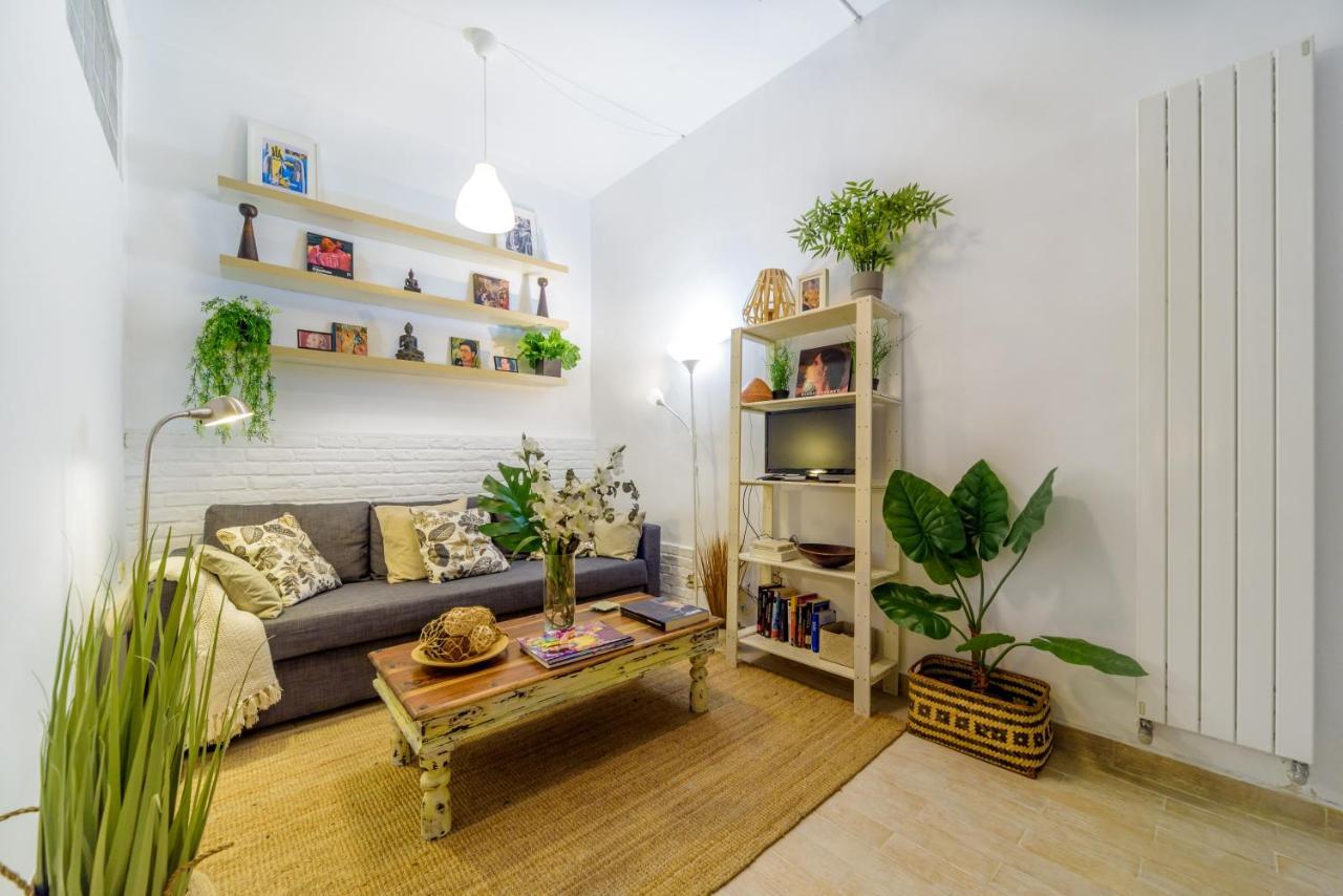 Appartamento Stylish Loft At Chueca'S Heart Madrid Esterno foto
