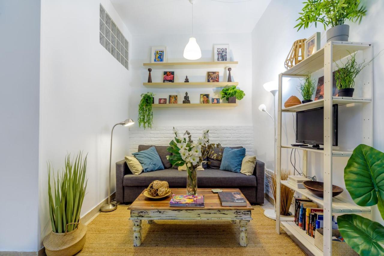 Appartamento Stylish Loft At Chueca'S Heart Madrid Esterno foto