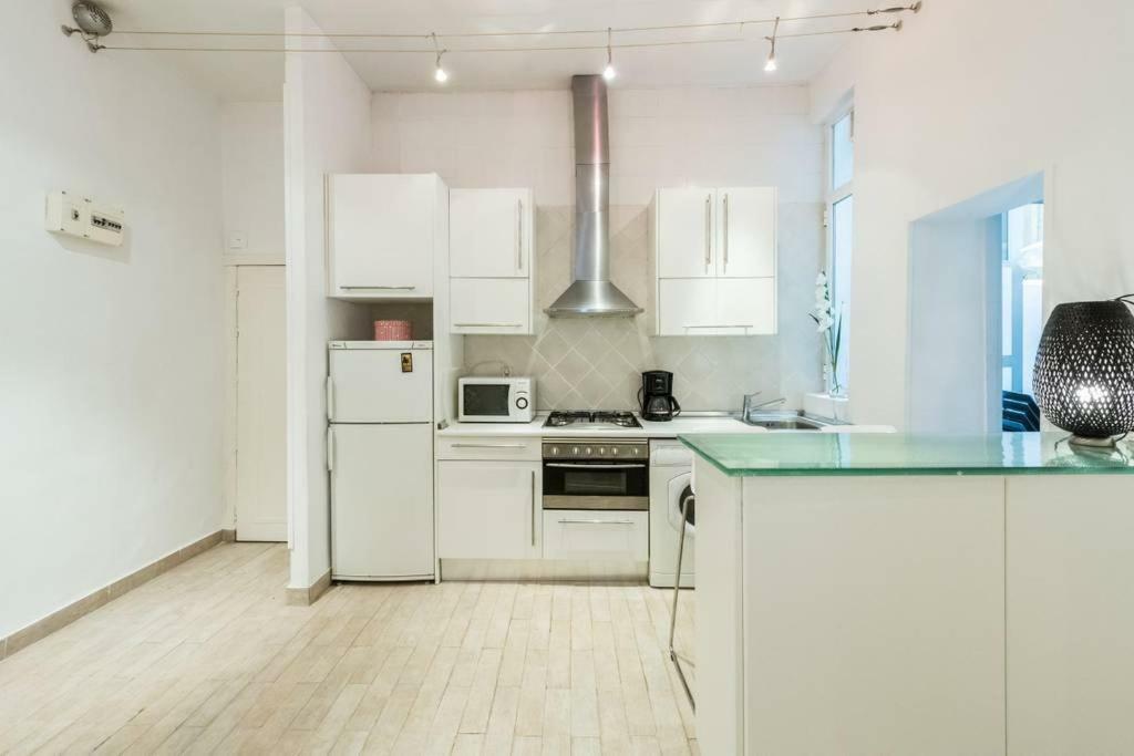Appartamento Stylish Loft At Chueca'S Heart Madrid Esterno foto